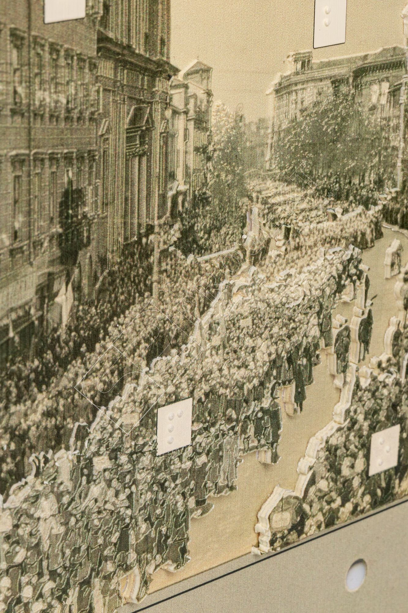 S2TS-grafiki, które mają za zadanie pomóc w uzyskaniu wyobrażenia oraz ogólnych informacji o danym obiekcie (np. o przedmiocie lub obrazie ze zbiorów muzeum - obrazek 5