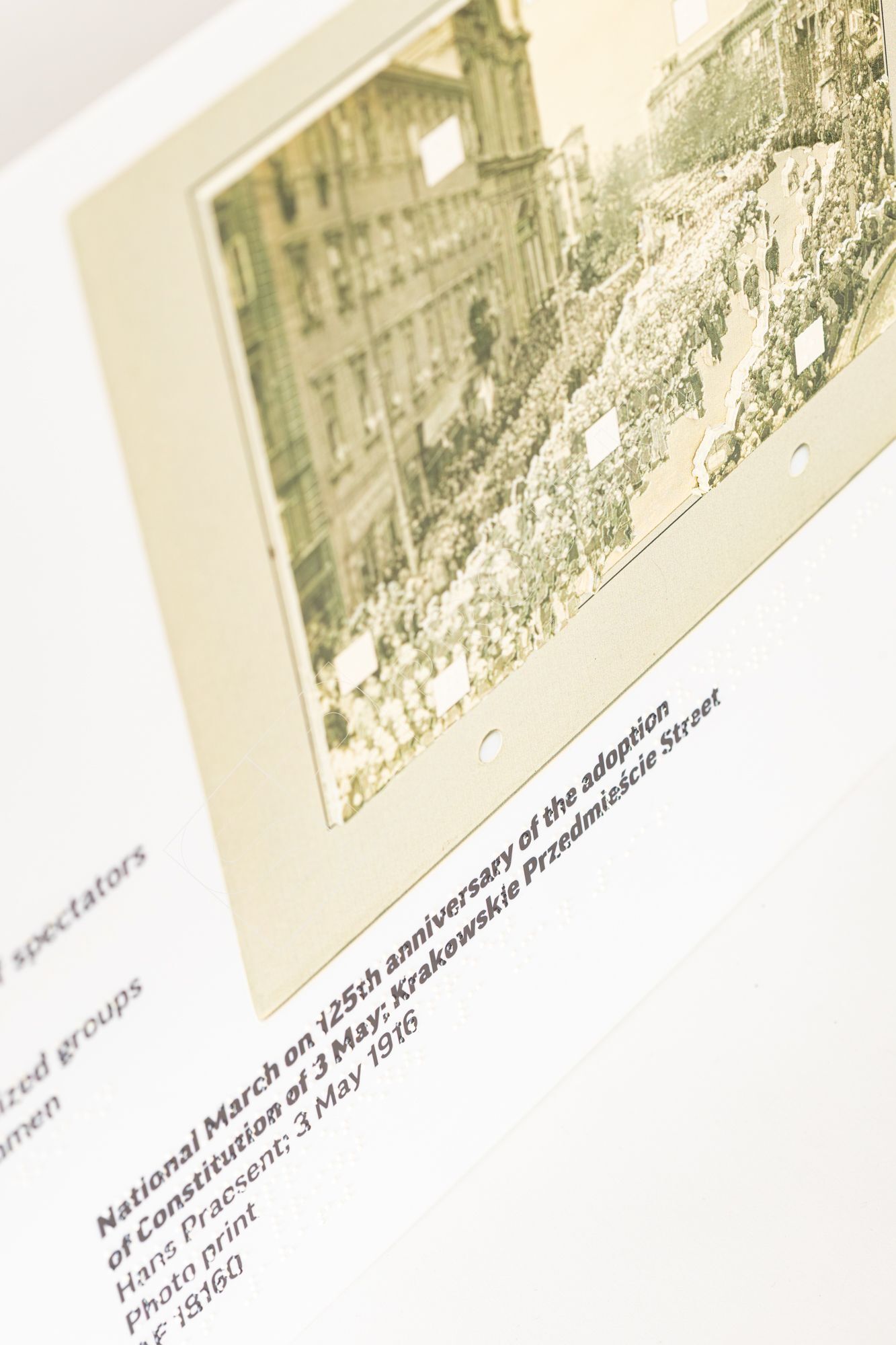 S2TS-grafiki, które mają za zadanie pomóc w uzyskaniu wyobrażenia oraz ogólnych informacji o danym obiekcie (np. o przedmiocie lub obrazie ze zbiorów muzeum - obrazek 2