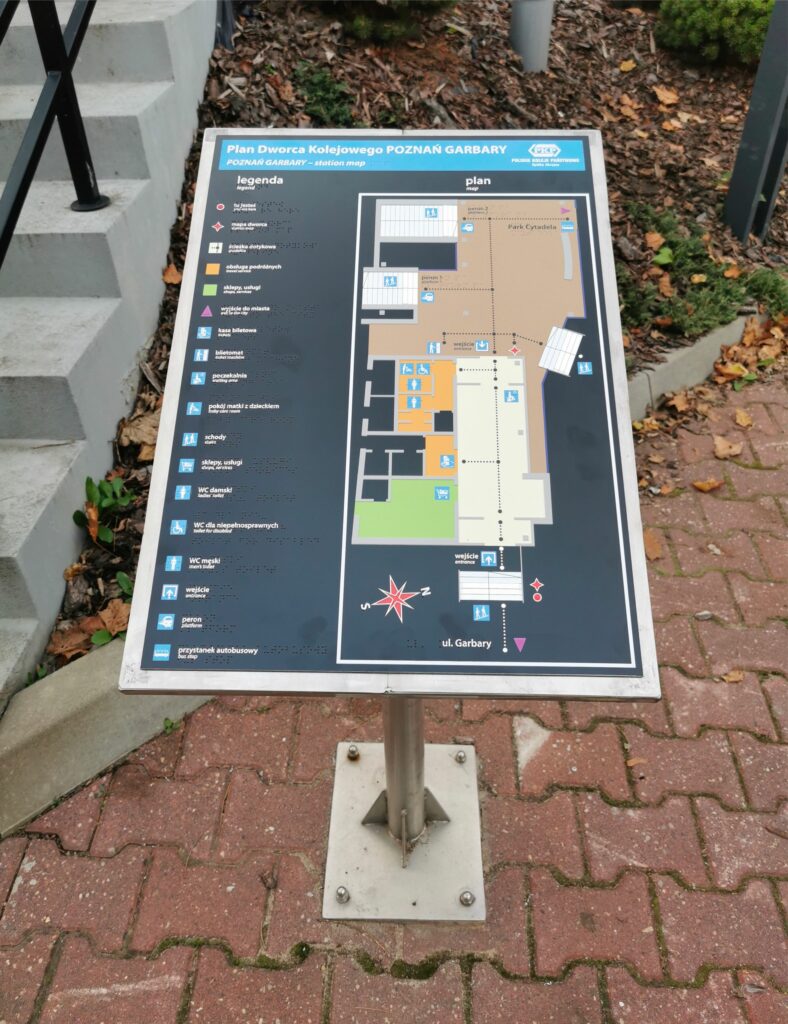 PLANY TYFLOGRAFICZNE NA POSTUMENTACH